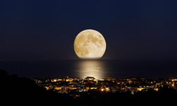 Ngủ mộng thấy mặt trăng có ý nghĩa gì? Đánh số gì?